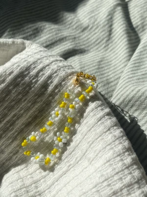 Pärlarmband - Kan göra fler av denna, somrigt 