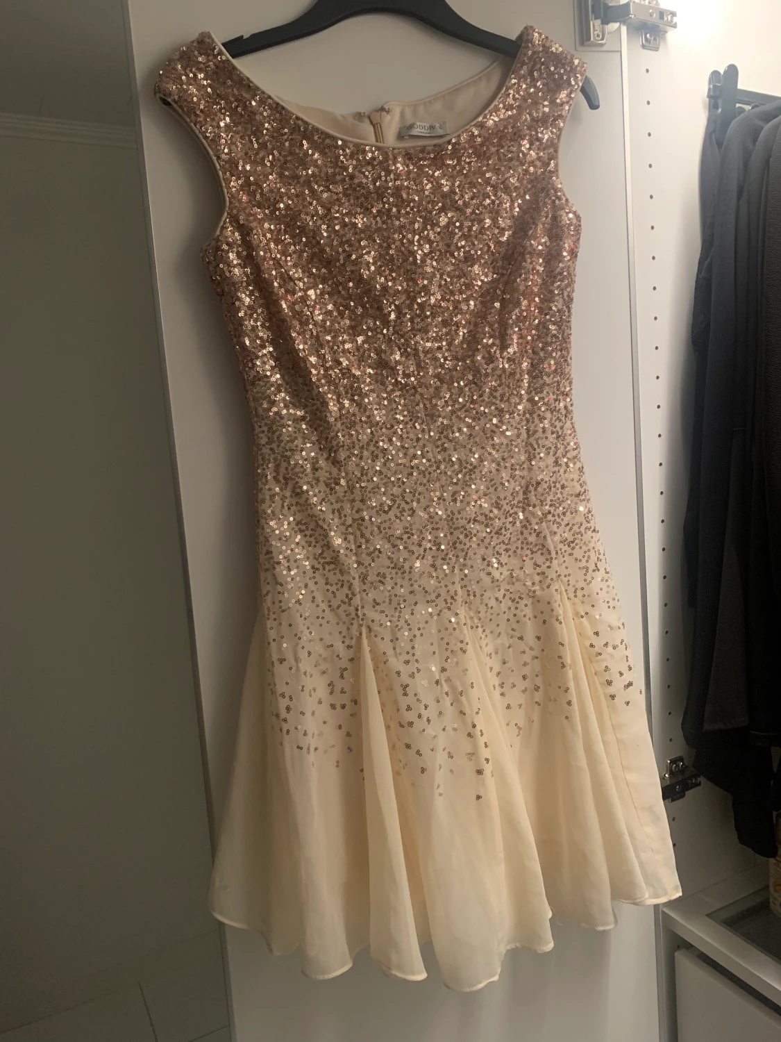 Roseguld festklänning stl S