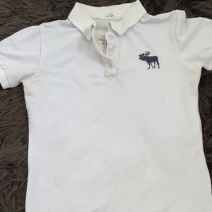 T-shirt  - T-shirt 