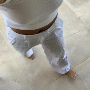 Vita linnebyxor - Säljer dessa superfina linnebyxor från Nakd!! 💕🥹