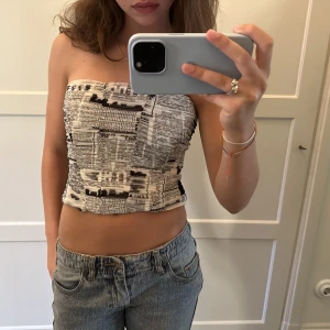 Korsett  - Supercool svartvit korsett💗