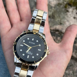 Snygg klocka använd 1 gång  - Klocka aldrig använt guld/silver