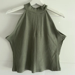 Topp - Så fin topp från NAKD, oanvänd!💚