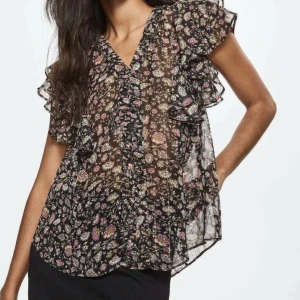 Mango blus - Jättefin Mango blus, modellen heter Lamare blus. Storlek S. 