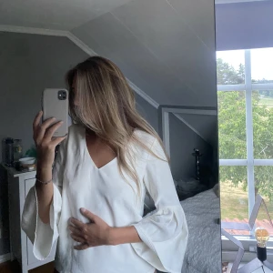 Blus - Vit blus 