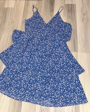 Klänning - Klänning från shein