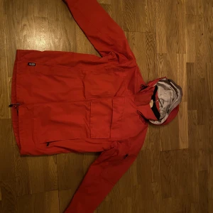 Wind/Rain jacket - Its a size S but feels like M (unisex). In very good condition, not worn many times