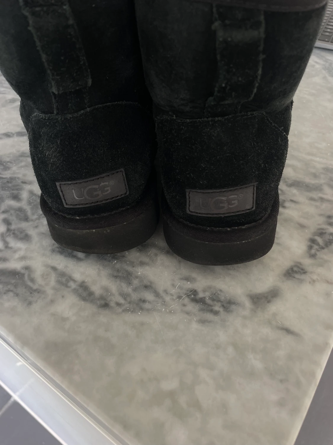 Svarta uggs - 90