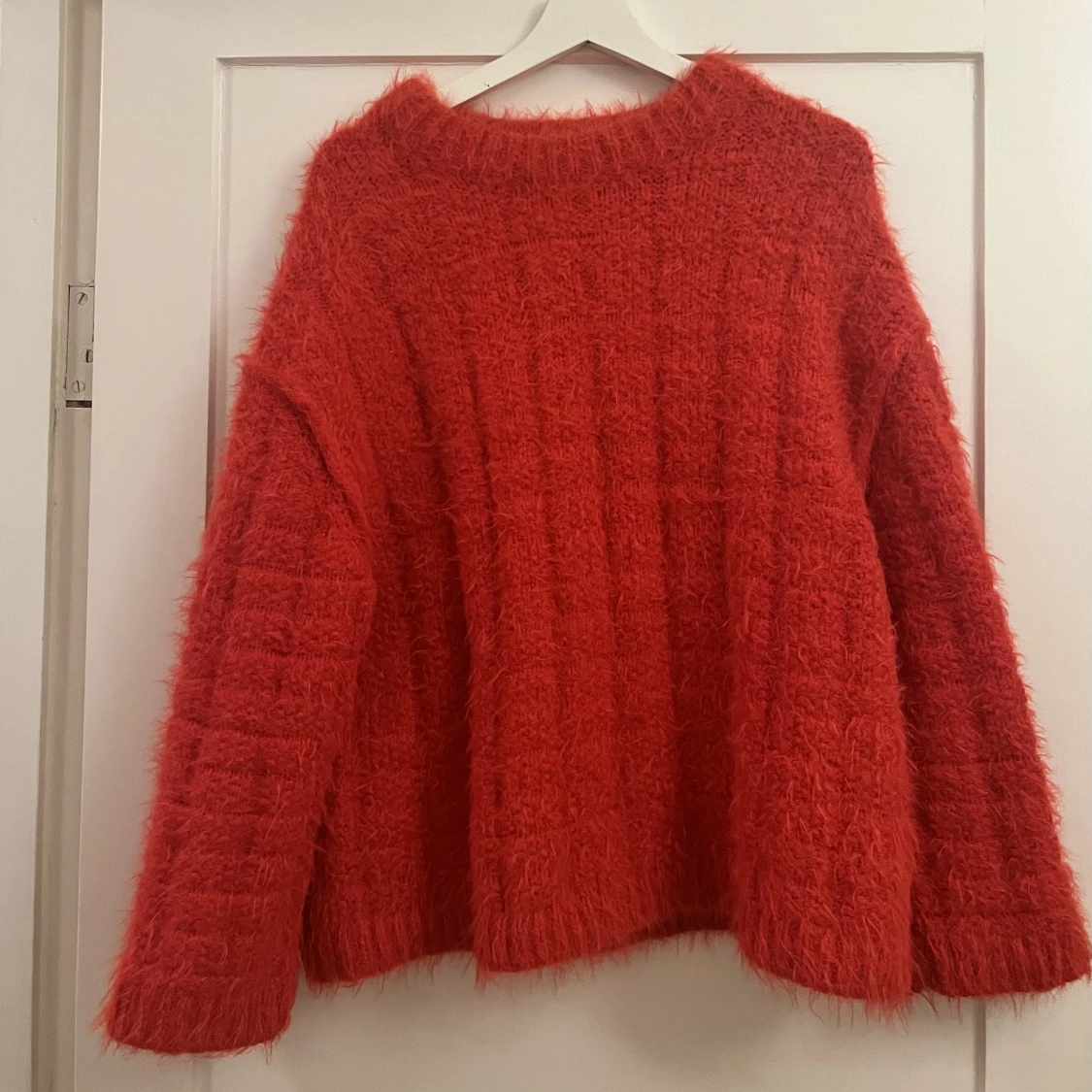 Röd härlig tröja!  - 90