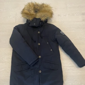 SVEA Vinterjacka - SVEA vinterjacka i bra skick strl 150 