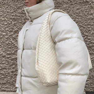 jacka -  Jacka från asos. Använd men i fint skick! 