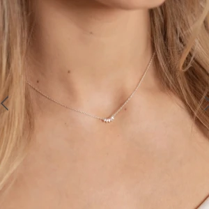 Halsband - Säljer detta syster P halsband, då det ej kommer till använding och det är i nyskick! 