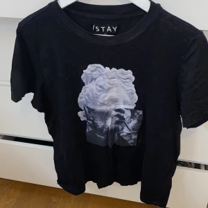 T-shirt från stay - T-shirt från STAY  Storlek m