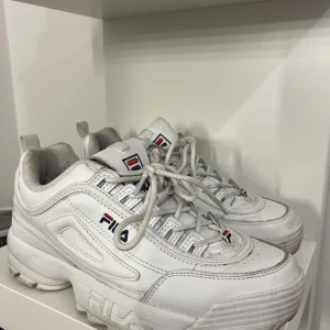 Fila skor - Bra skick, inte använt mkt