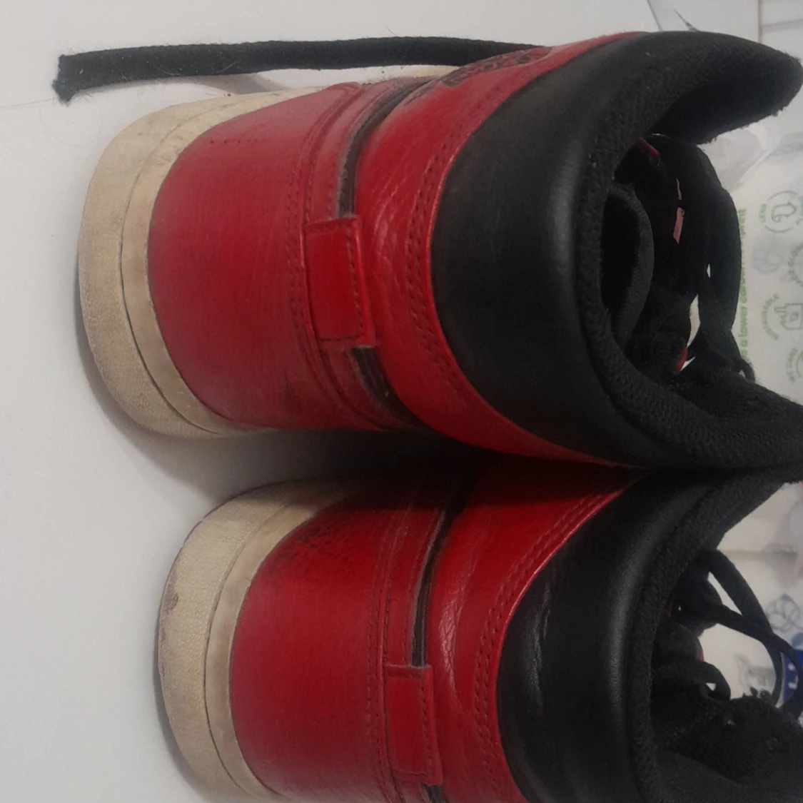 Jordans 1s  Lite smutsiga men rengörs åt er gratis - 91