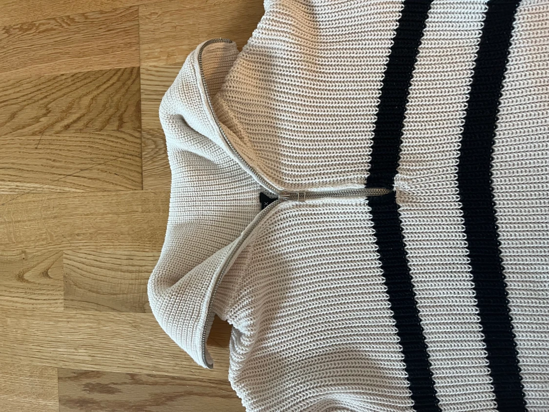 Stickad randig tröja - 90