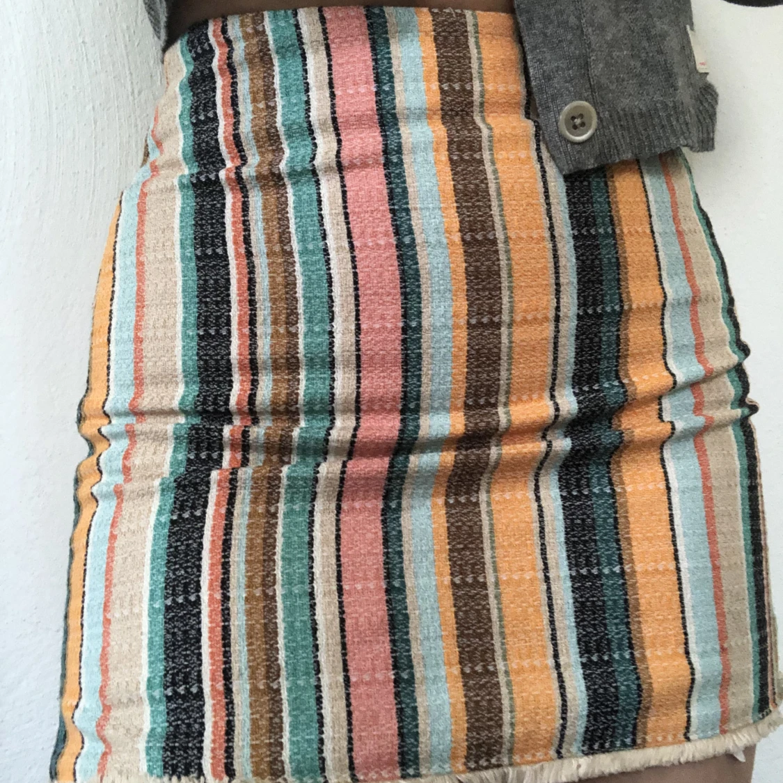 Kjol med färgglatt fint tyg - 90