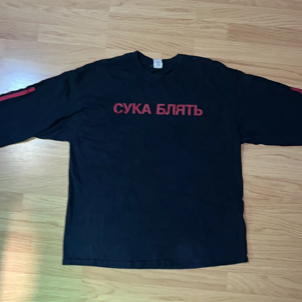 Cyka blayt pewdiepie merch . T-shirts.