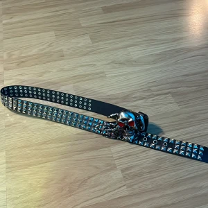 Skull belt  - Häftigt skull belt 