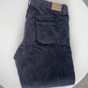 Svarta Weekday jeans - Space, orginalpris 600kr