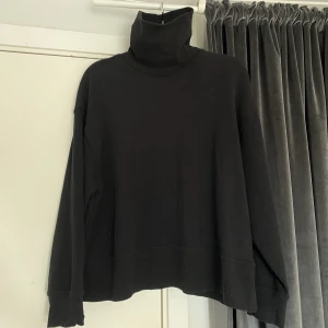 Sweatshirt med Polo - Skriv privat vid fler frågor😊 Använd 1 gång