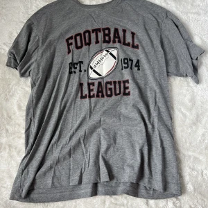 Oversized T-shirt  - Oversized från H&M. Bra skick.