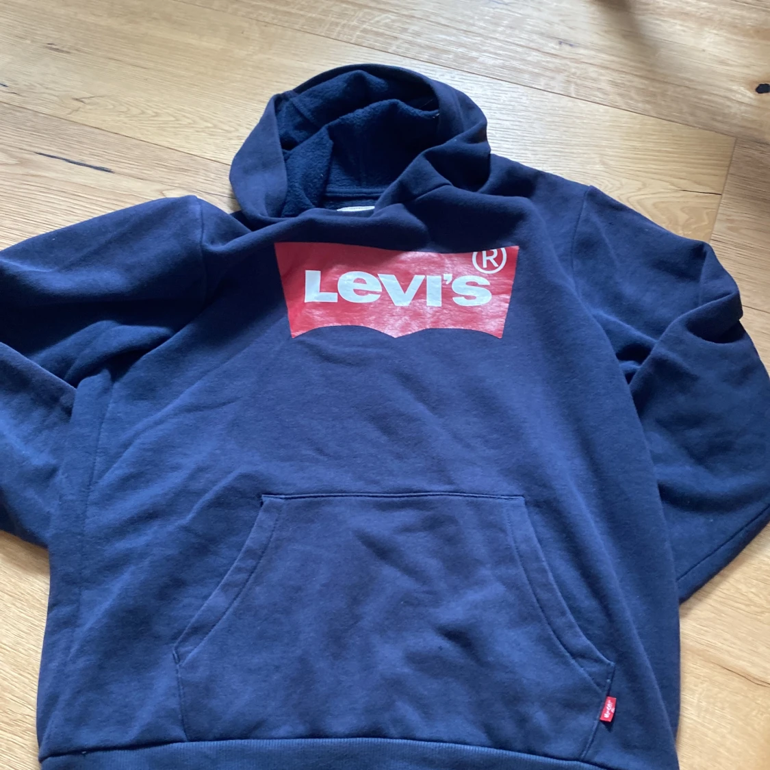 Mörkblå Levis hoddie