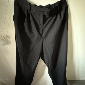 Kostymbyxor  - Fint men använt skick