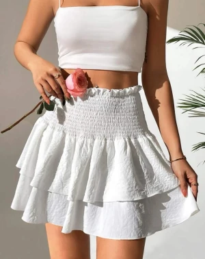 Volangkjol - Så gullig volangkjol som är perfekt för sommaren! Passar en XS/S