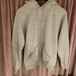 Hooudie  - Hooudie från bakbok nypris 399kr super bekväm bilder o frågor pris!❤️