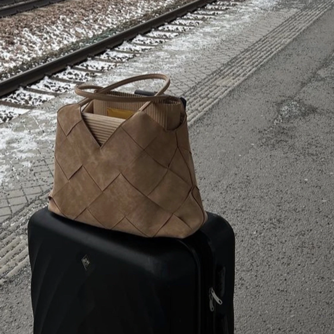 Vävd väska från NA-KD💞SLUTSÅLD - 91