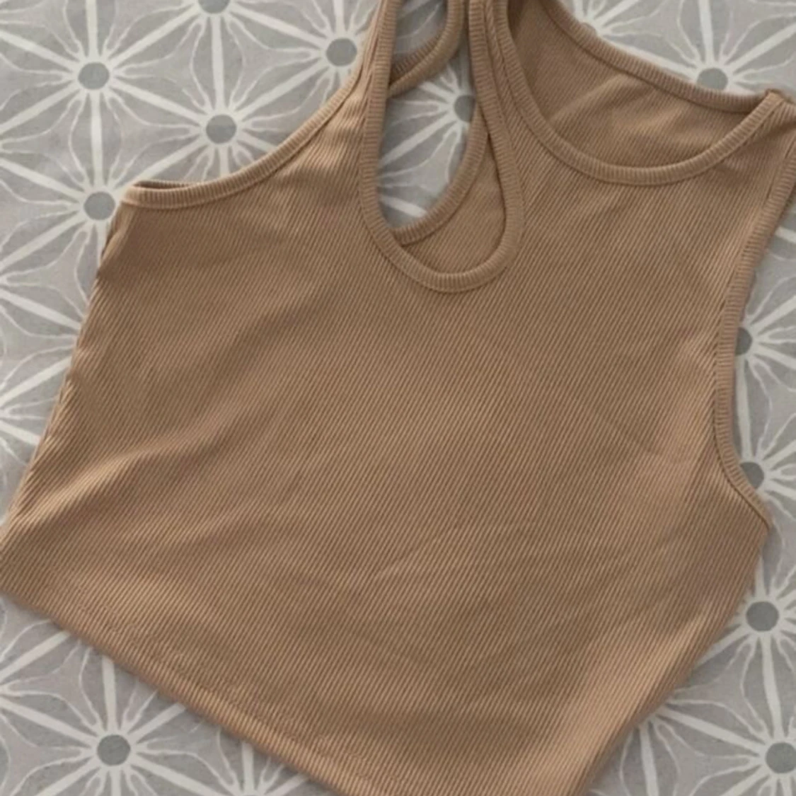 BEIGE RIBBAD TOPP - 91