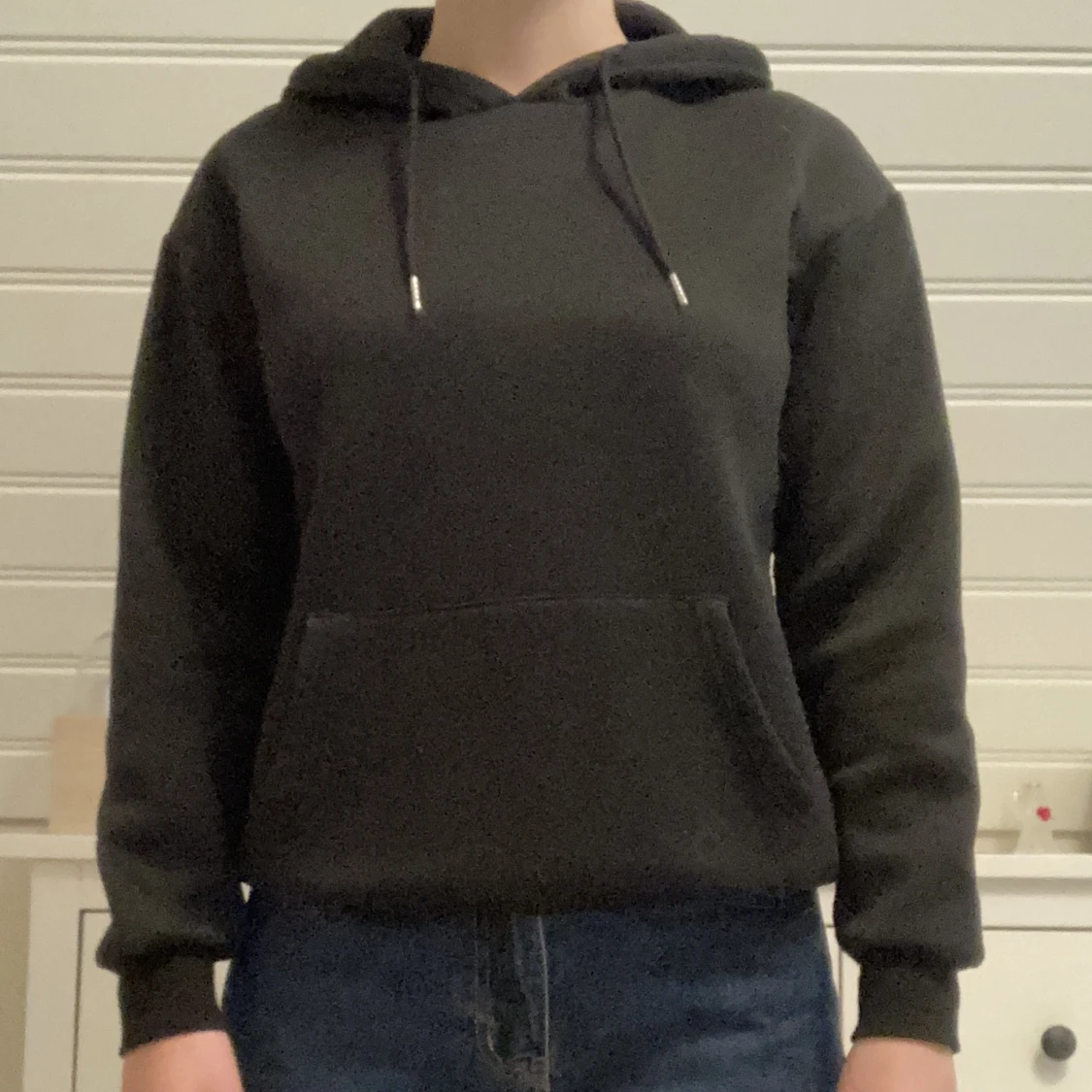 Svart hoodie