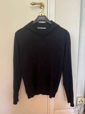 A days march longsleeve pike - Fet longsleeve pike från a days march, helt oanvänd. Den är i size S och i 100% merino. Tänker mig 500 men kn gå ner i pris vid snabb affär.