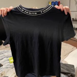 Tommy hilfiger thirt - Tommy hilfiger thirt inprincip inte andvänd , mörkblå