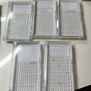 Fransar volymfransar - Färdiga volymknippen. Säljs bara tillsammans. Spårbarfrakt 55kr, ickespårbart 45kr