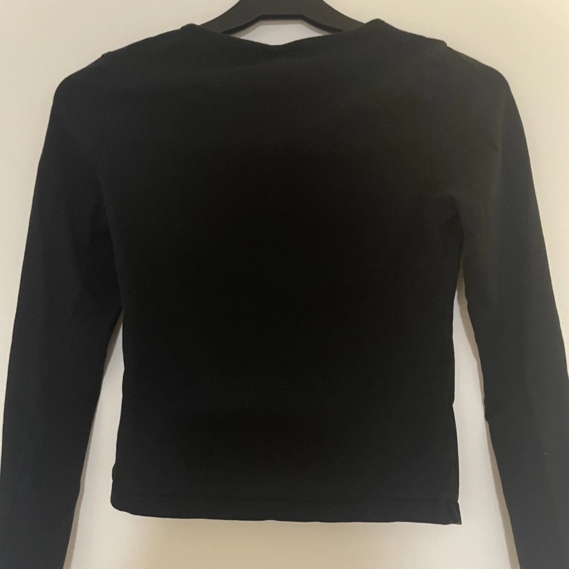 Svart långärmad tröja  - 90