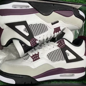 Skor  - Hej  Jag vill sälja mina Jordan4 för att jag har haft de läge men jag använder inte de så jag tänkte sälja de istället. Men de är originala priset kan diskutera vi snabbt äffär 