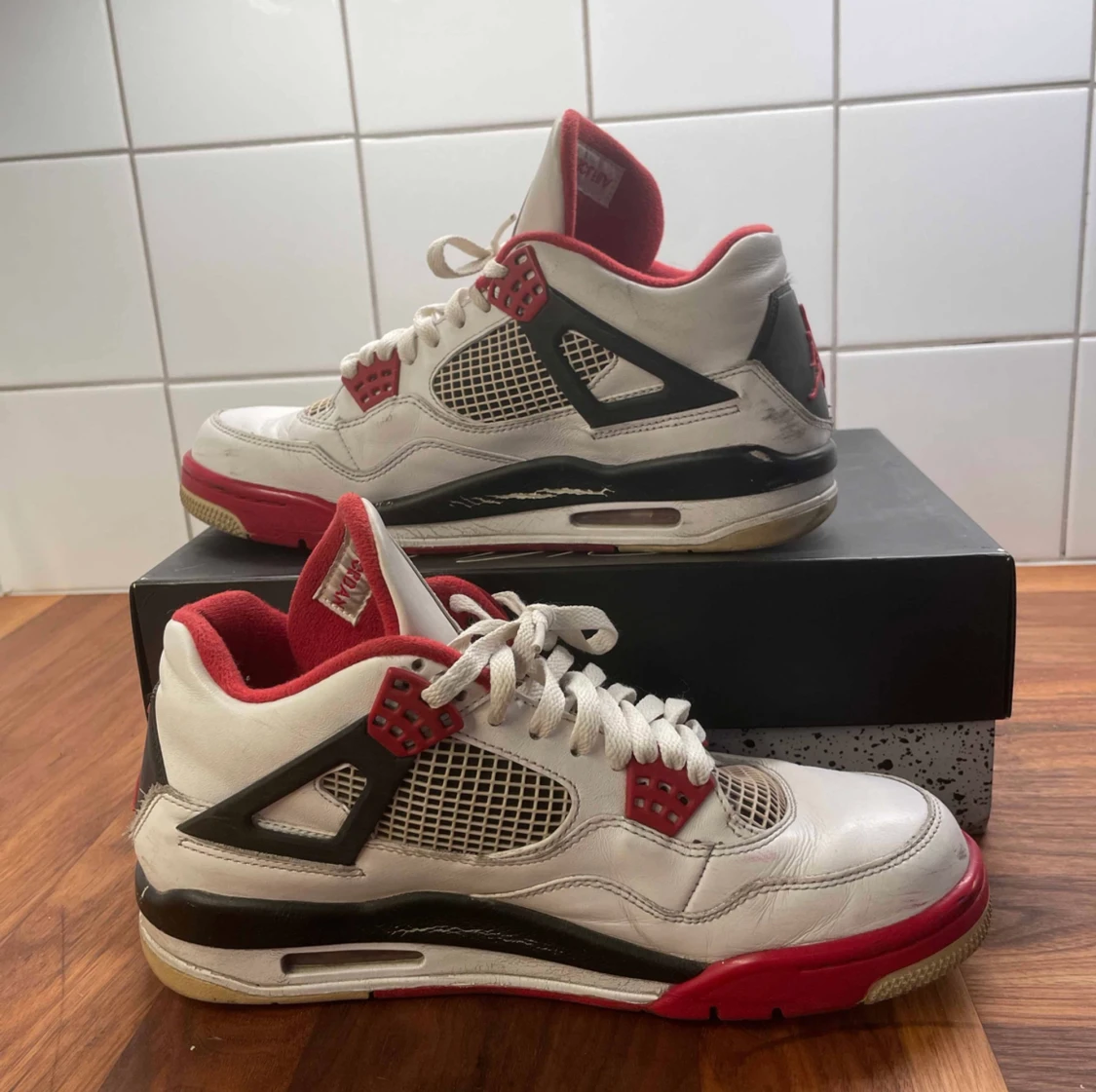 2012 Jordan 4 Fire Red - 90