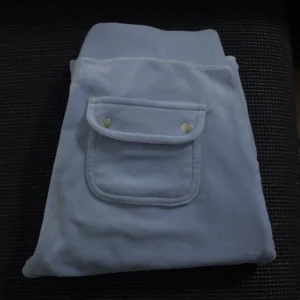 Juicy - Säljer på grund av att dom inte kom till någon användning, har använt dom max 3-4 gånger. Köptes för 1100 säljer för 700. FRI FRAKT!