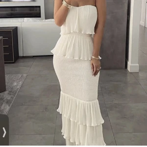 Sommarklänning - Fin sommarklänning i storlek S, säljer pga för liten 