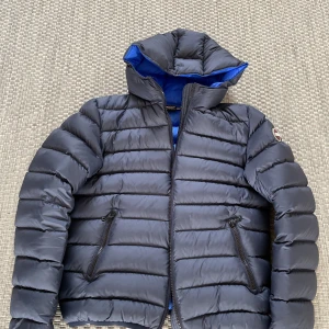 Colmar jacka  - Colmar jacka nyskick köptes förra vintern men användes aldrig  lillebrorsans jacka köptes för 3,5