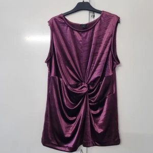 sammet - Sammetsblus nummer 3.  liten användning