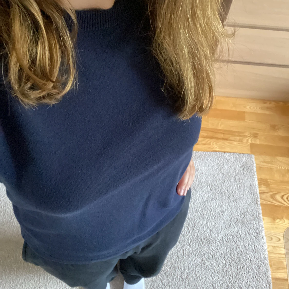 Mörkblå stickad  - 90