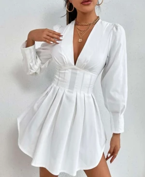 Klänning  - Sååå fin klänning i storlek S 