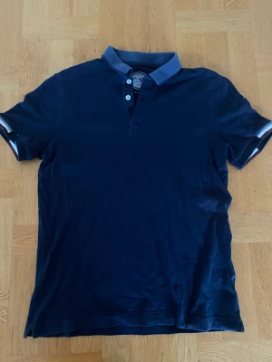 Colmar T-shirt - Colmar T-shirt Storlek S Piké  Väldigt fint skick!