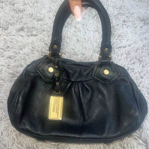 Marc by Marc Jacobs classic q - Marc by Marc Jacobs classic q väska. Väldigt fint skick 