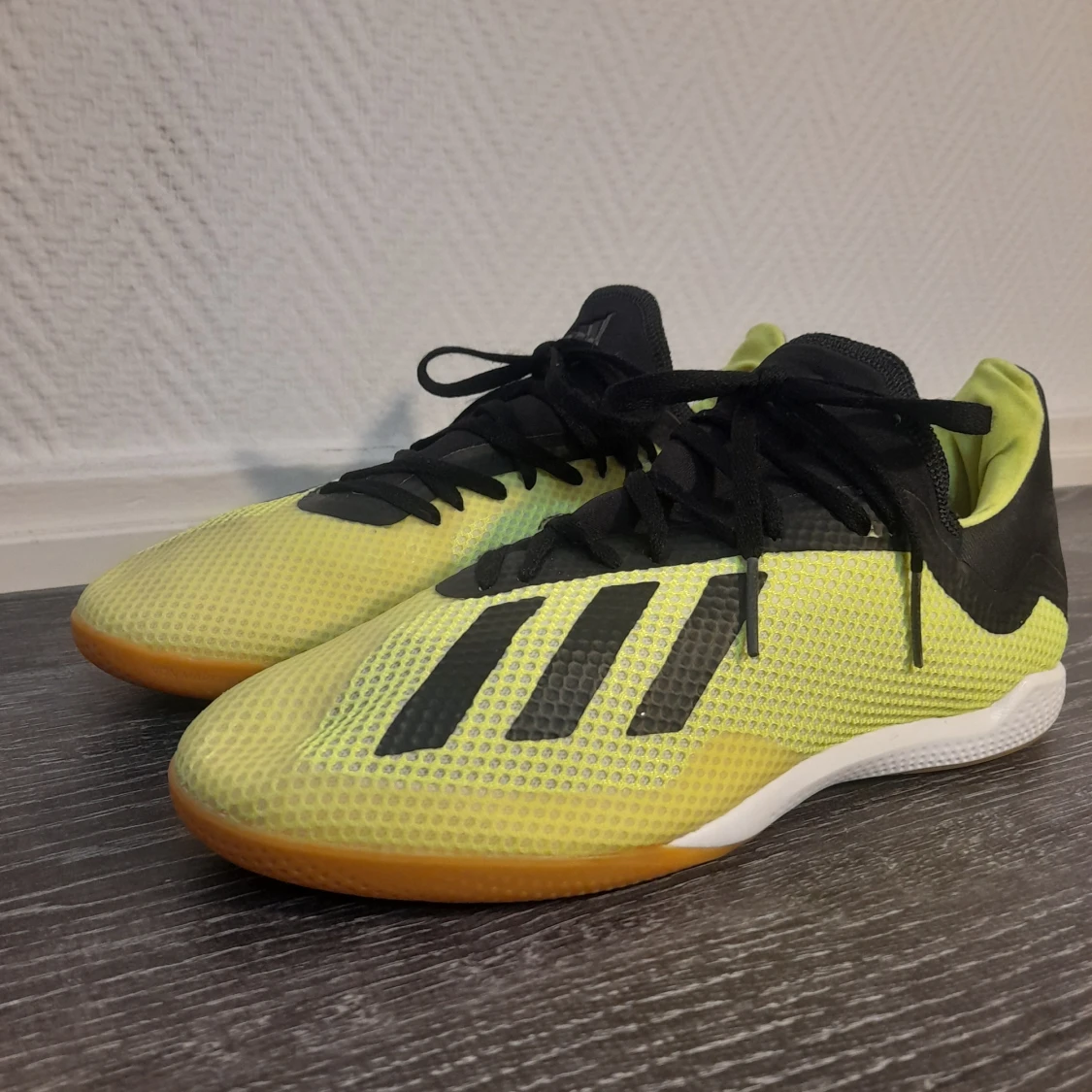 Adidas inomhusfotbollskor - 91