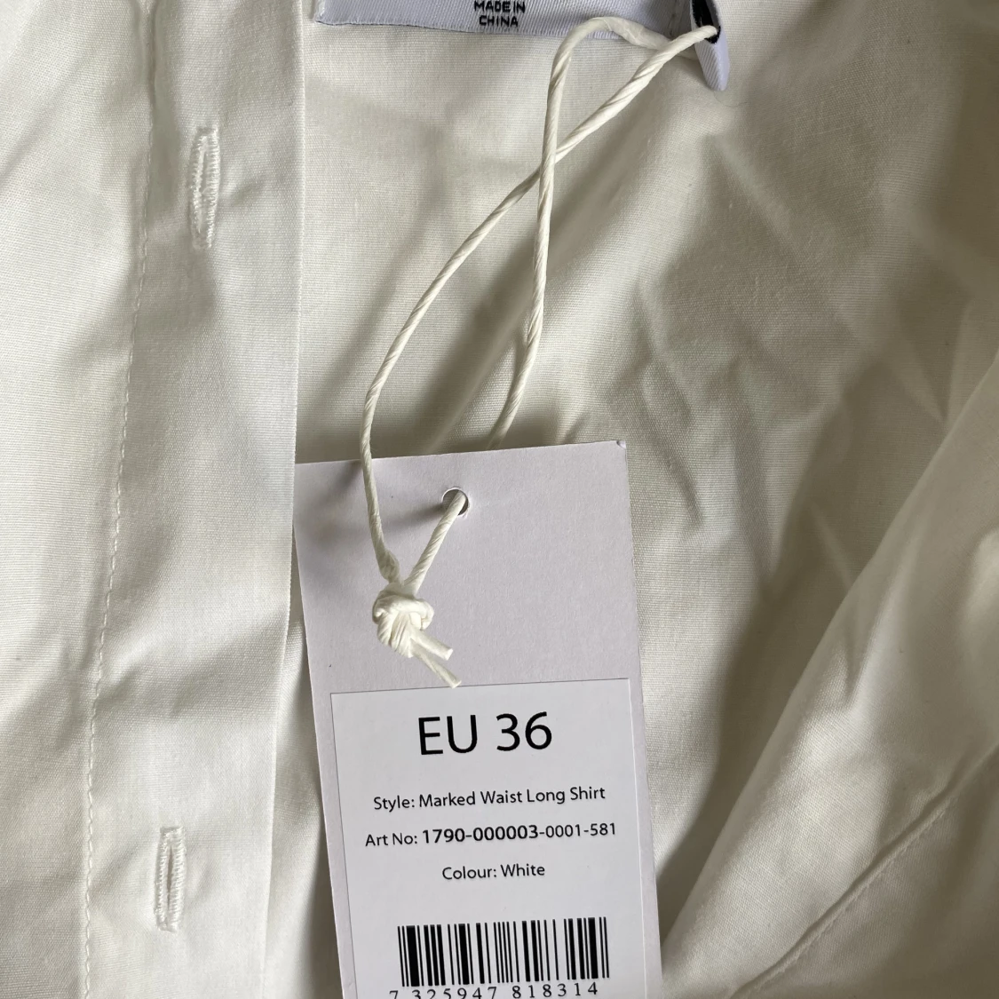 Helt oanvänd vit skjortklänning - 91