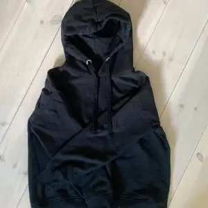 Svart hoodie från lager 157 som ja knappt använt